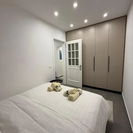 Appartement Red Lotus Tirana