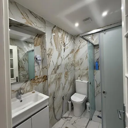 Red Lotus Appartement *