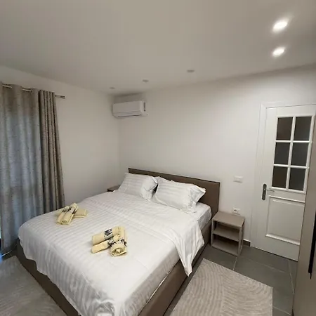 Red Lotus Appartement